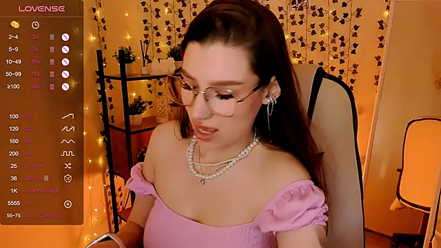 LinaBlossom_ Chat XXX in diretta