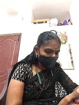 Show modela Tamil_Yalini12 na web-kameri