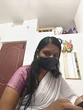 Tamil_Yalini12n Webbikameraesitys