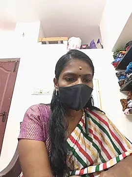 Živá chatovací místnost Tamil_Yalini12