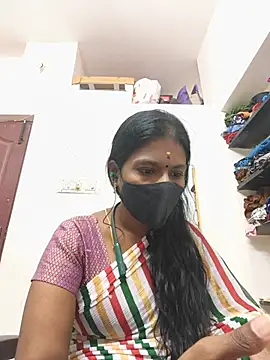 Tamil_Yalini12's Live Chat Room