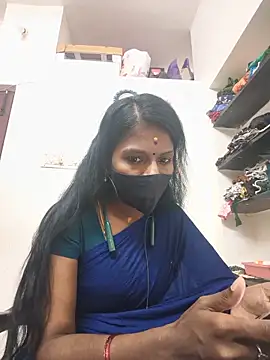 Tamil_Yalini12 Show in webcam