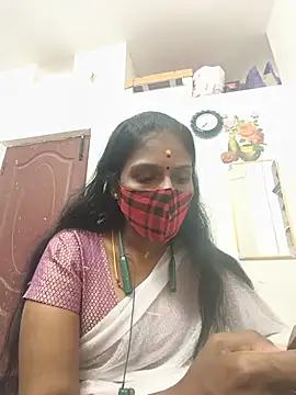 הופעת וובקאם של Tamil_Yalini12