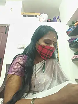 הופעת וובקאם של Tamil_Yalini12