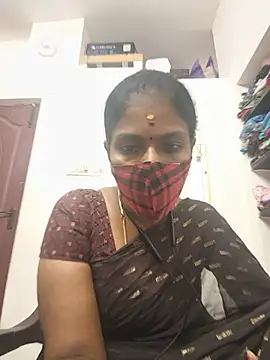 Show modela Tamil_Yalini12 na web-kameri