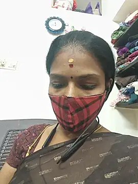 Tamil_Yalini12's Live XXX Chat