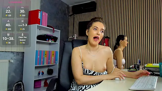 OfficeGirls Шоу с уебкамера