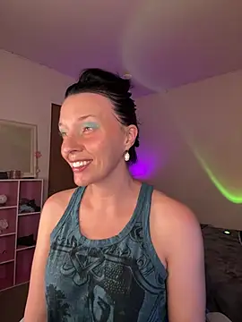 Chat +18 de MaciiMayy ao vivo