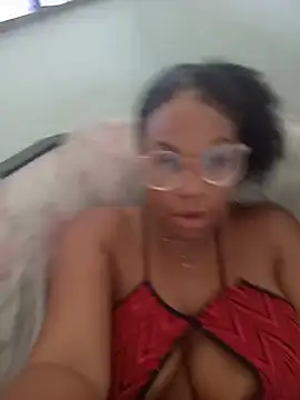Prettahvitoria20's Webcam Show