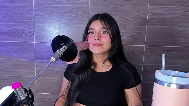 Violet_Fiore's Live Chat Room