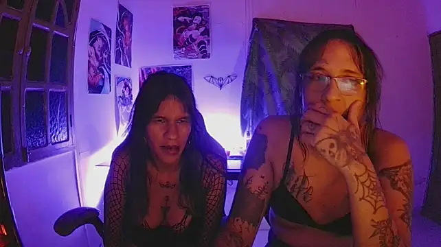 Couple_Moth666n Webbikameraesitys