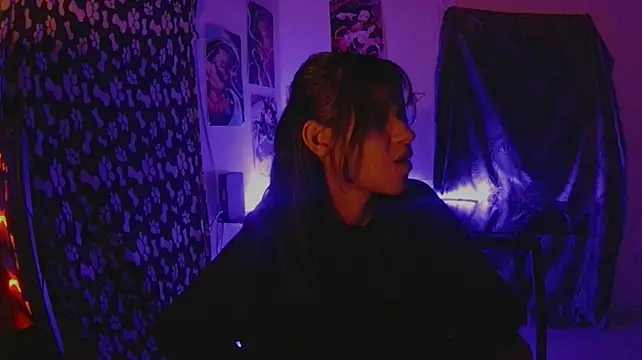 Couple_Moth666: διαδικτυακό σόου στην κάμερα