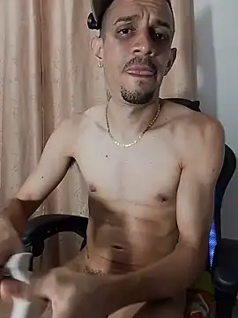 LatinBeast26cm's Webcam Show