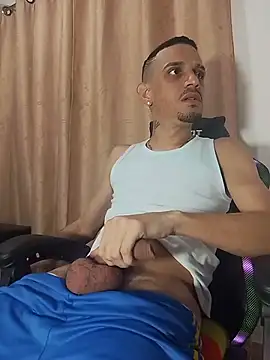 LatinBeast26cm Webcamshow