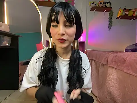 Miyupeach_ Chat XXX in diretta