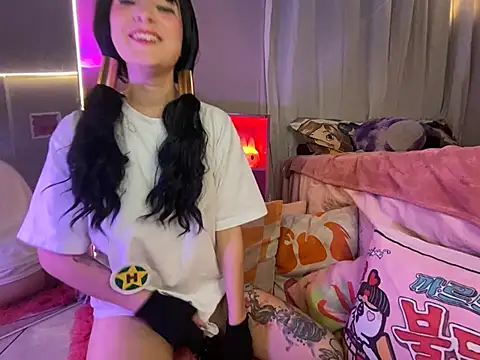 Miyuplanet's Live XXX Chat