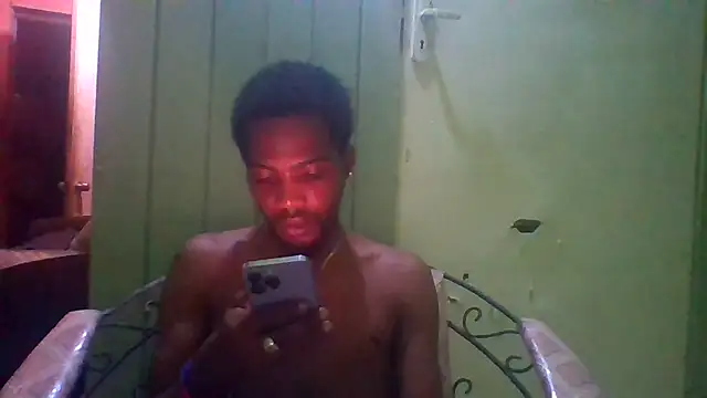 UNCUTKING10inch Show in webcam