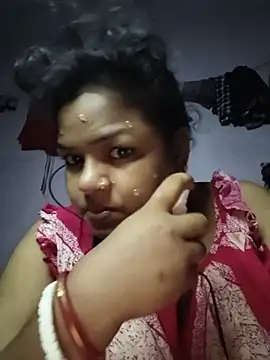 Deborbhavi222 Show Webcam