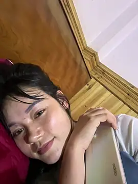 Czat XXX na żywo – Silver-moon01
