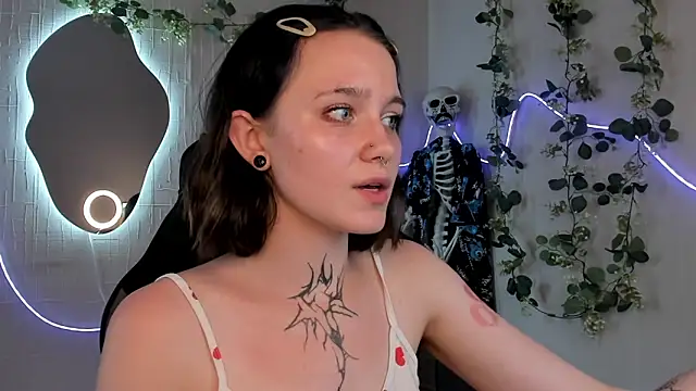 Elastikisss Adlı Modelin Canlı XXX Sohbeti