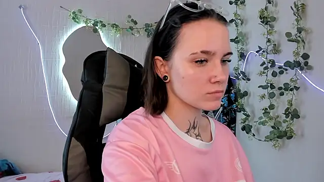 Elastikisss' Live XXX Chat