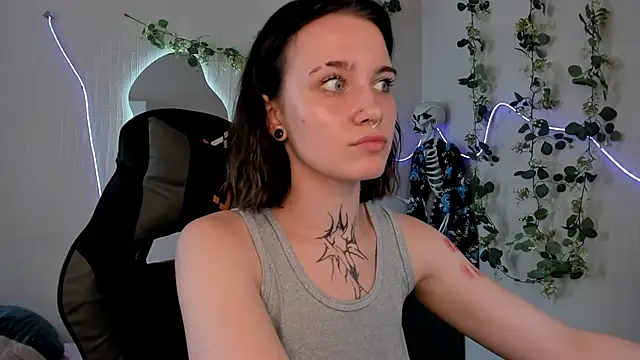 Elastikisss' Live XXX Chat