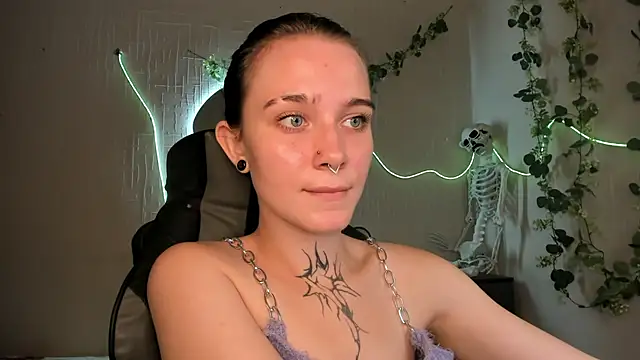 Elastikisss Live XXX Chat