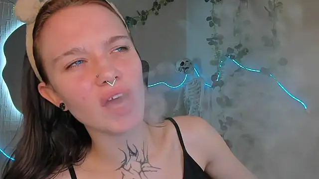 Elastikisss' Live XXX Chat