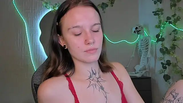 Elastikisss' Live XXX Chat