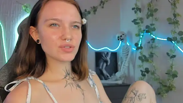 Elastikisss' Live XXX Chat