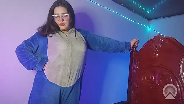 Pao_Ly Adlı Modelin Canlı XXX Sohbeti