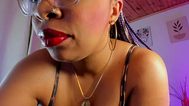 Imlauraa Live XXX-chat
