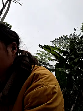 xuxulovezz webcam show