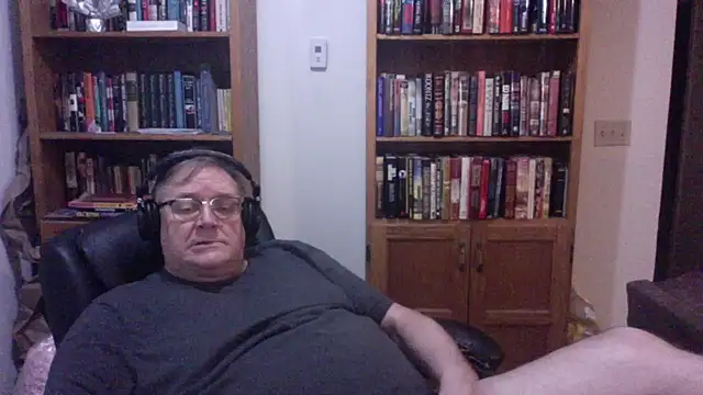 Vinyl22@xh Show in webcam