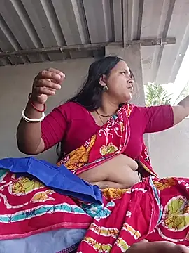 reya743 在線直播表演