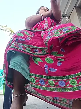 reya743's Webcam Show