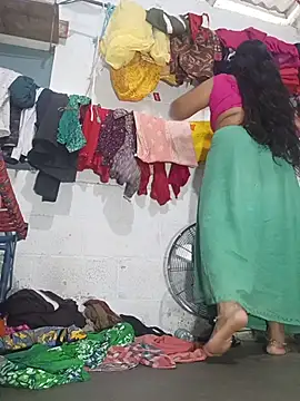 reya743 ওয়েবক্যাম শো