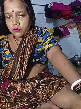 reya743 লাইভ XXX চ্যাট