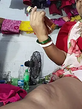 Show de reya743 na webcam