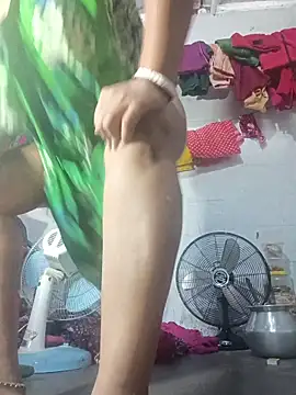 reya743's Webcam Show