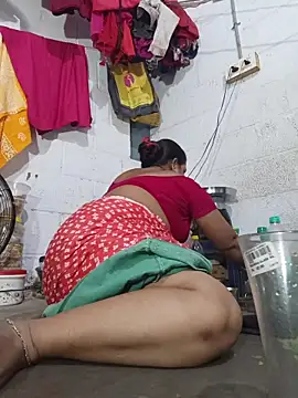 reya743 লাইভ XXX চ্যাট