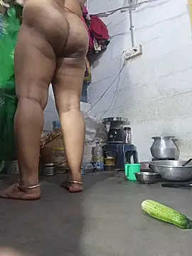 reya743 Show Webcam