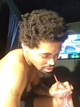 Darealcheeto Show in webcam