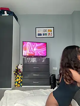 OliviaAshhh 现场XXX聊天