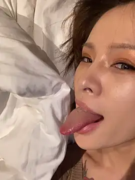 Sunflower-77's Webcam Show