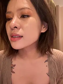 Sunflower-77's Webcam Show