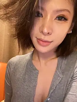 Sunflower-77's Webcam Show