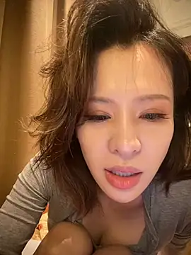Sunflower-77 Show in webcam