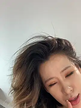 Jennyyn Show Webcam