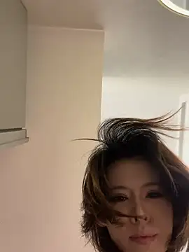 Jennyyn 在線直播表演